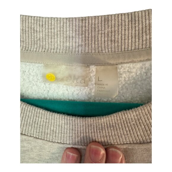 Zella Sweatshirt with side zipper detail - Picture 3 of 4